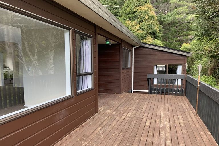 Photo of property in 92b Kamahi Street, Stokes Valley, Lower Hutt, 5019