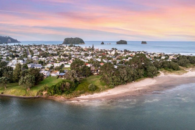 Photo of property in 137 Patuwai Drive, Whangamata, 3620