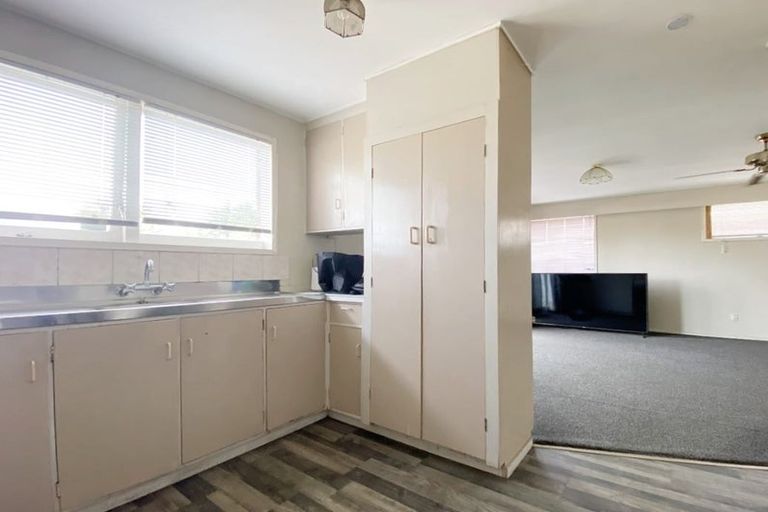 Photo of property in 2/1 Hill Road, Papatoetoe, Auckland, 2025