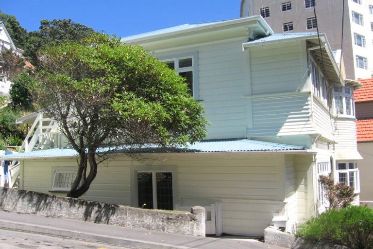 Photo of property in 8 Grass Street, Oriental Bay, Wellington, 6011