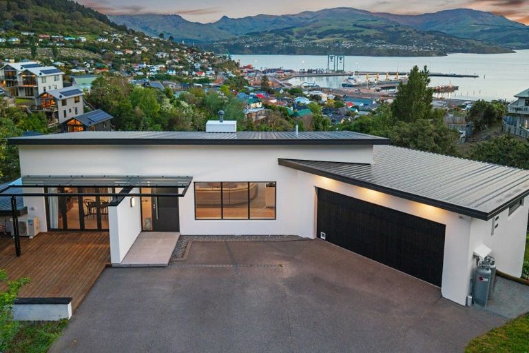 Photo of property in 54 Jacksons Road, Lyttelton, 8082