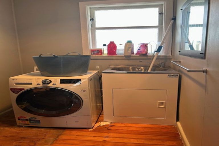 Photo of property in 10 Roach Street, Holmes Hill, Oamaru, 9401