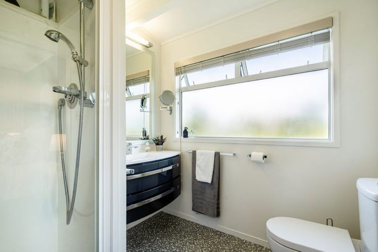 Photo of property in 22 Summit Drive, Torbay, Auckland, 0630