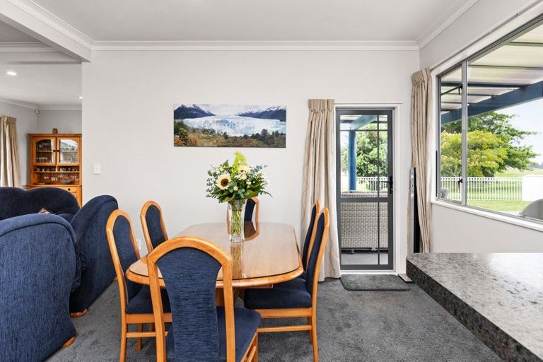 Photo of property in 16 Jacaranda Place, Greenmeadows, Napier, 4112