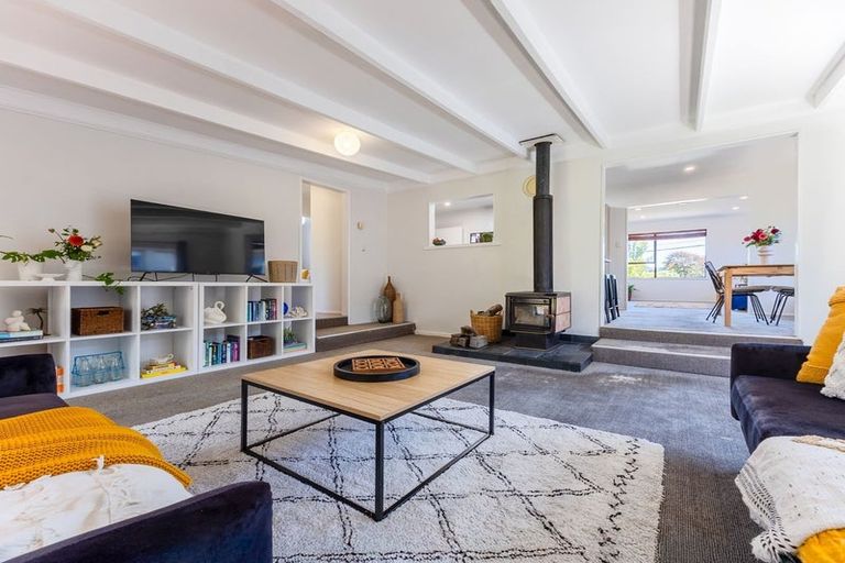 Photo of property in 21 Dale Road, Raumati South, Paraparaumu, 5032