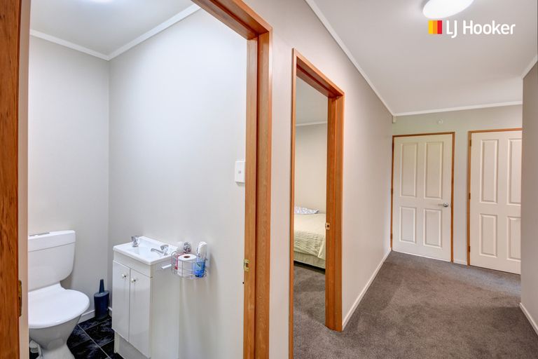 Photo of property in 22 Braeside, Kinmont Park, Mosgiel, 9024