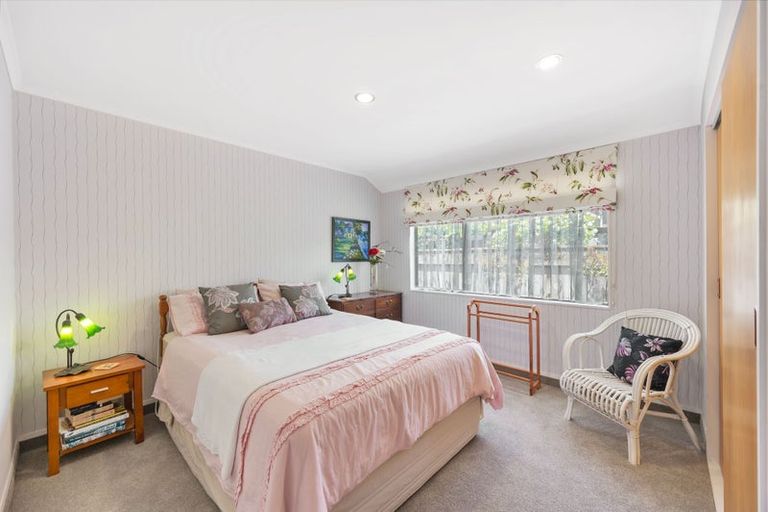 Photo of property in 10 Bishops Close, Greenmeadows, Napier, 4112