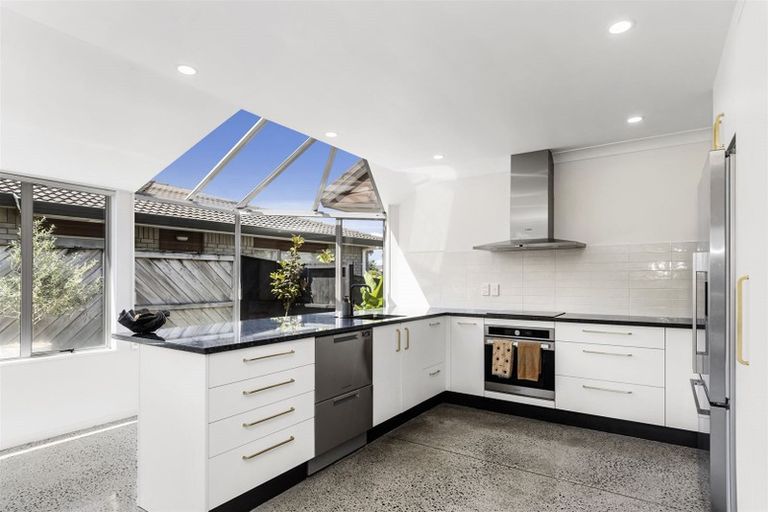 Photo of property in 34 Lotus Avenue, Mount Maunganui, 3116