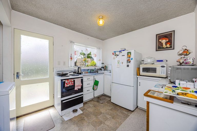 Photo of property in 2/29 Trentham Road, Papakura, 2110