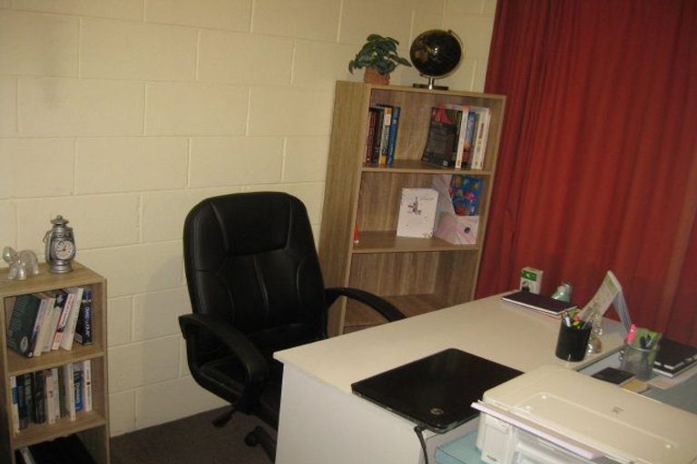 Photo of property in 2/219 Grant Road, Thorndon, Wellington, 6011