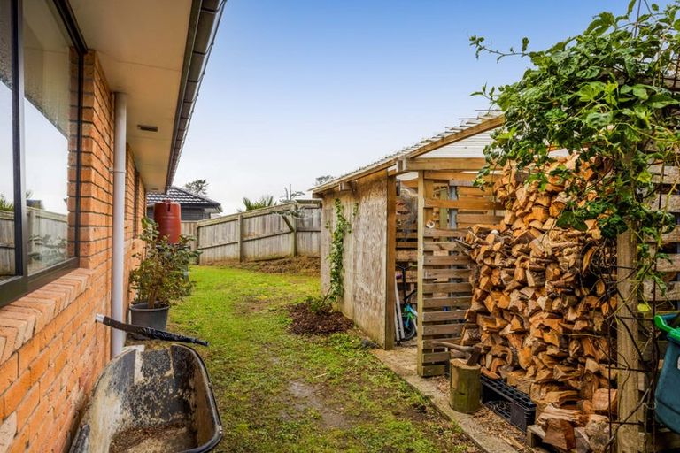 Photo of property in 13 Carthew Street, Okato, 4335