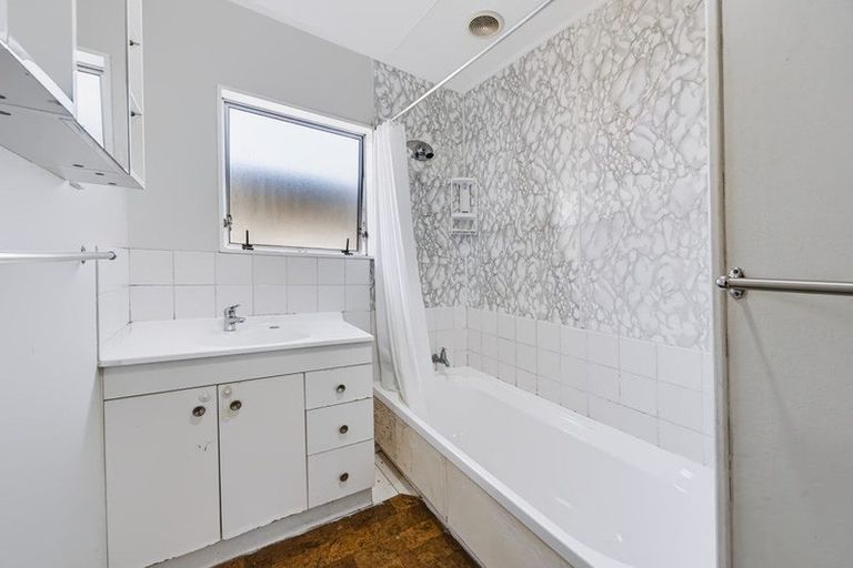 Photo of property in 22 Rewa Street, Inglewood, 4330