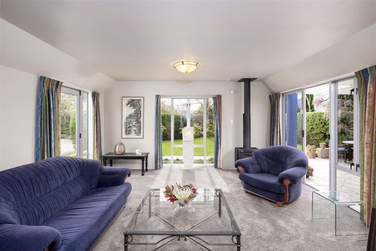 Photo of property in 28 Ilam Park Place, Ilam, Christchurch, 8041