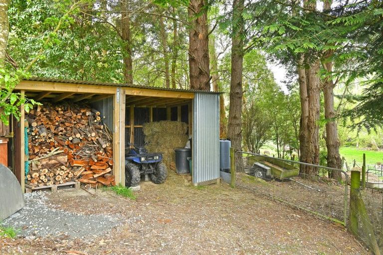 Photo of property in 15 Ashton Warner Way, Whitemans Valley, Upper Hutt, 5371