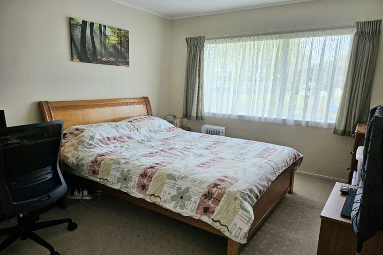 Photo of property in 1 Camerton Close, Northpark, Auckland, 2013