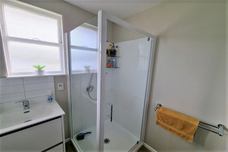 Photo of property in 16 Driver Crescent, Cannons Creek, Porirua, 5024