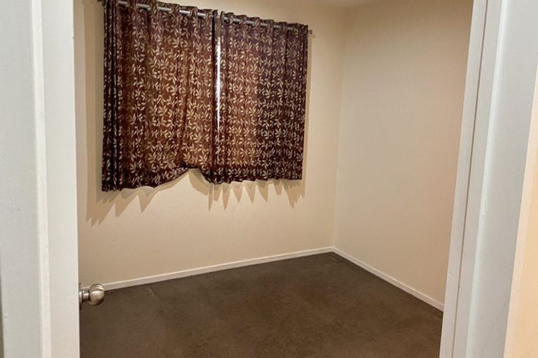 Photo of property in 79a Stanley Road, Glenfield, Auckland, 0629