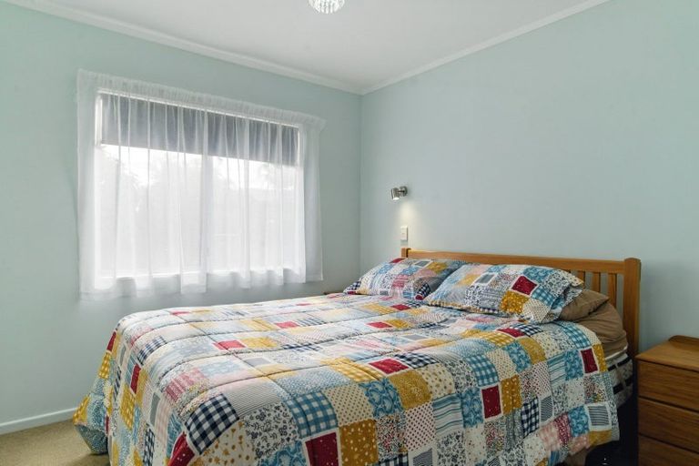 Photo of property in 2 Kirkpatrick Place, Papamoa Beach, Papamoa, 3118