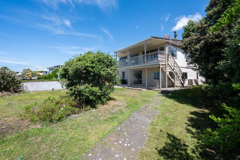 Photo of property in 233 Clifton Road, Te Awanga, 4102