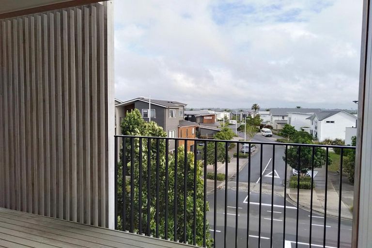 Photo of property in 10/165 Hobsonville Point Road, Hobsonville, Auckland, 0616