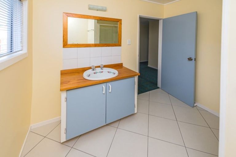 Photo of property in 120 Cornfoot Street, Castlecliff, Whanganui, 4501