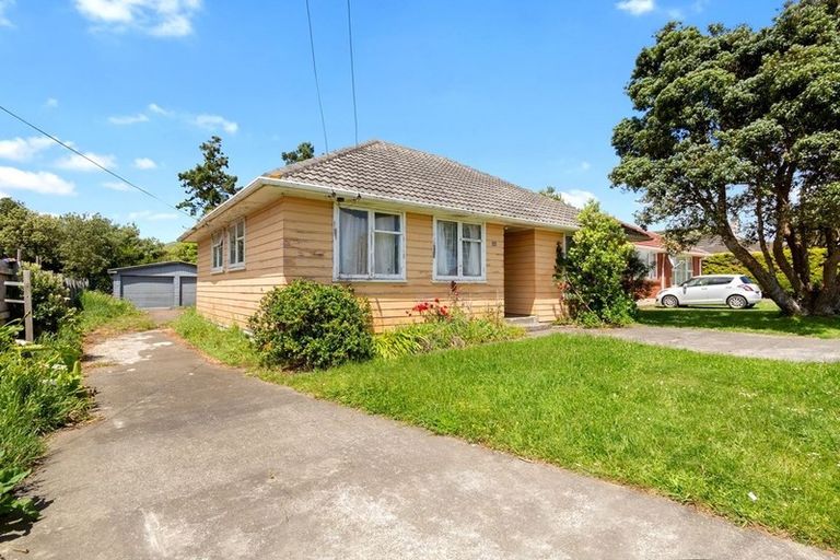 Photo of property in 48 Driver Crescent, Cannons Creek, Porirua, 5024