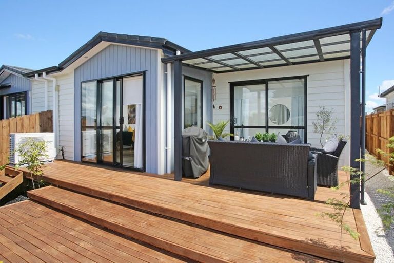 Photo of property in 9 Tuuhura Road, Pukekohe, 2120