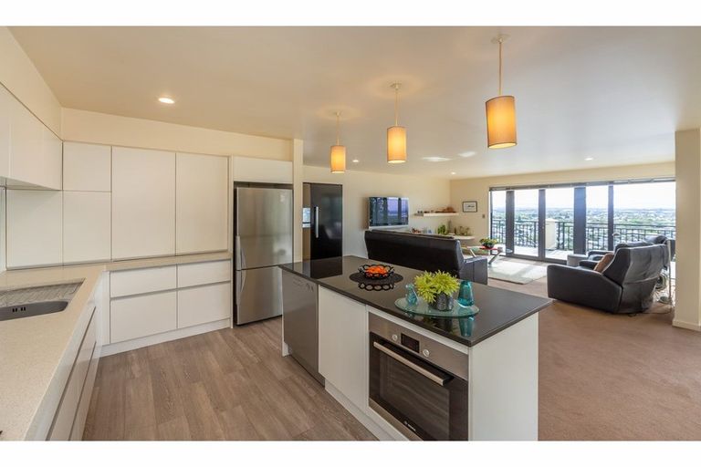 Photo of property in 11b Lookaway Place, Huntsbury, Christchurch, 8022