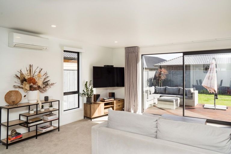 Photo of property in 50 Jack Hanley Drive, Jacks Point, Queenstown, 9371