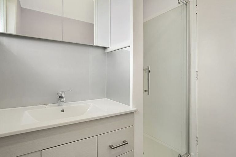 Photo of property in 116 Taikata Road, Te Atatu Peninsula, Auckland, 0610