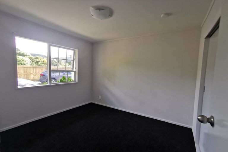 Photo of property in 5a Tawa Terrace, Tawa, Wellington, 5028