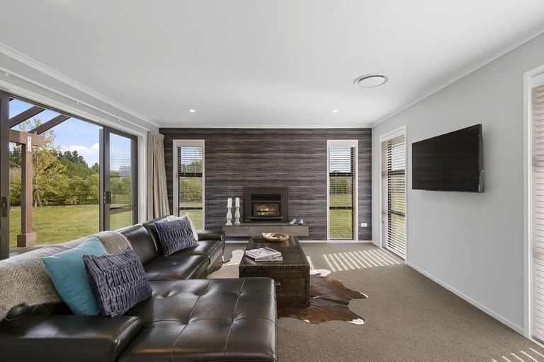 Photo of property in 14 Kingsdowne Drive, West Melton, 7618