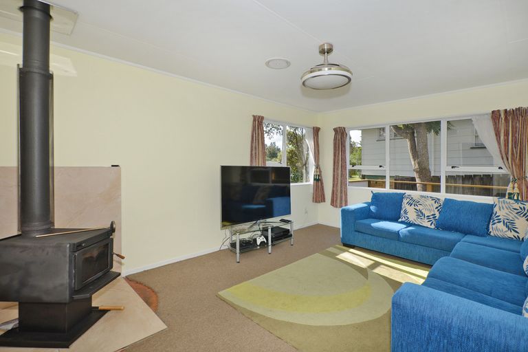 Photo of property in 11 Nottingham Street, Karori, Wellington, 6012
