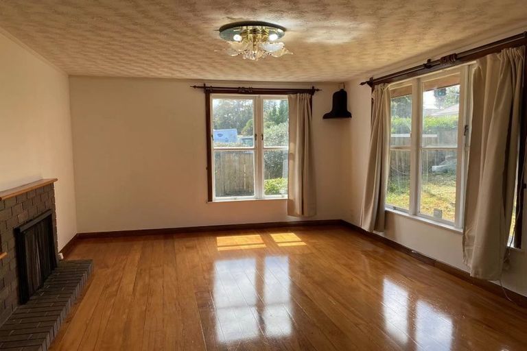 Photo of property in 87 Hillsborough Road, Hillsborough, Auckland, 1042