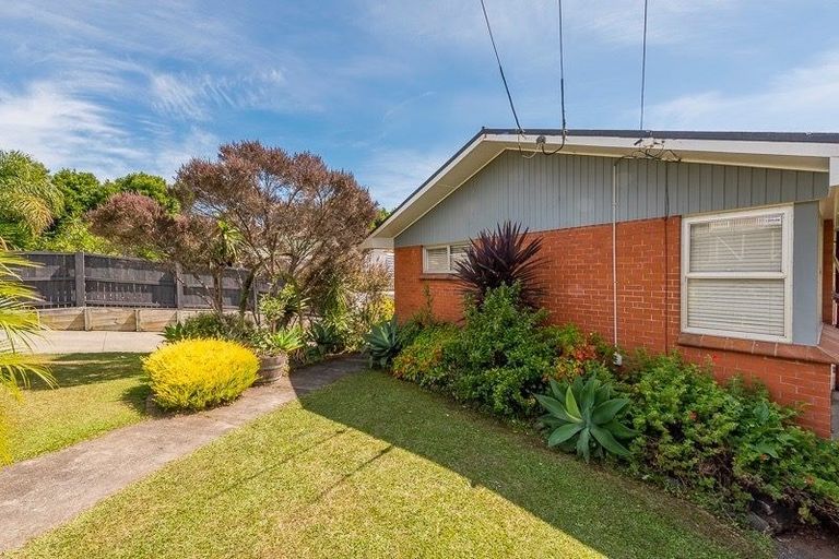 Photo of property in 28 Willoughby Avenue, Howick, Auckland, 2014
