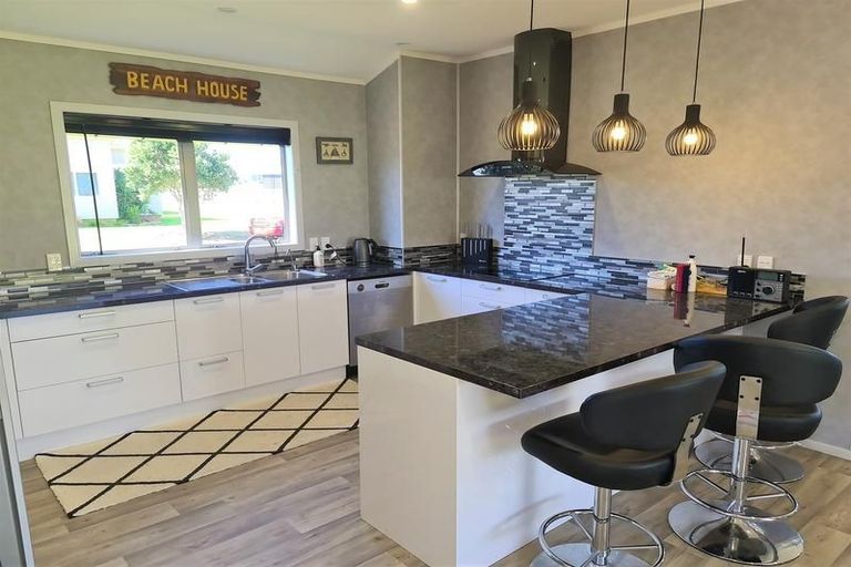 Photo of property in 122 Karo Drive, Matarangi, Whitianga, 3592