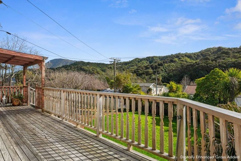 Photo of property in 65 Hampden Street, Picton, 7220