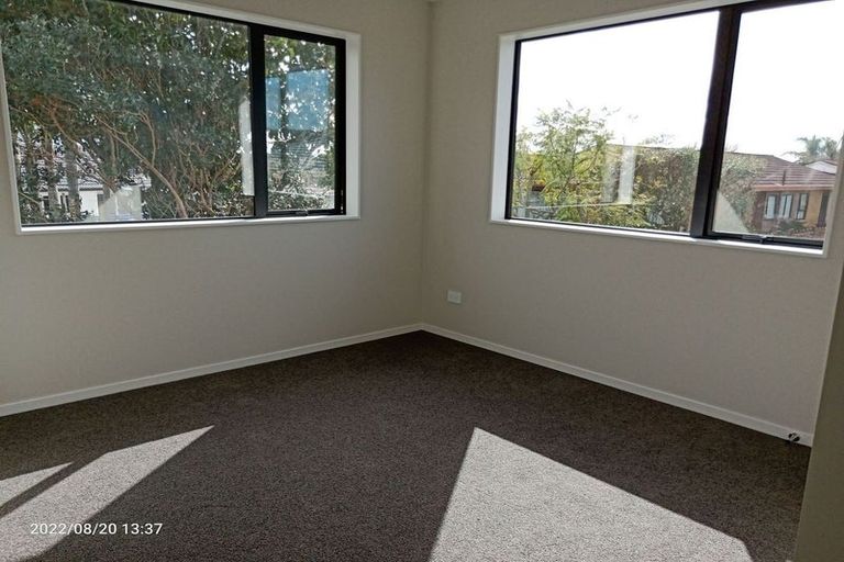 Photo of property in 147b Pigeon Mountain Road, Half Moon Bay, Auckland, 2012
