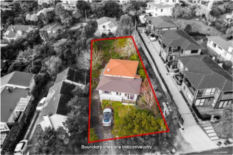 Photo of property in 88 Matipo Road, Mairangi Bay, Auckland, 0630