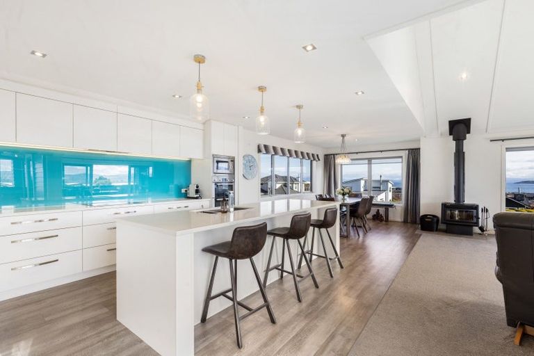 Photo of property in 28 Ernest Kemp Rise, Wharewaka, Taupo, 3330