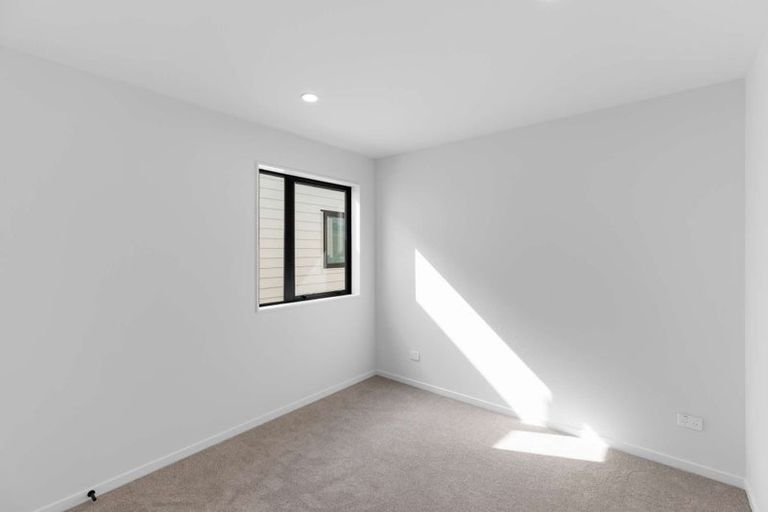 Photo of property in 20b Makomako Drive, Orewa, 0931