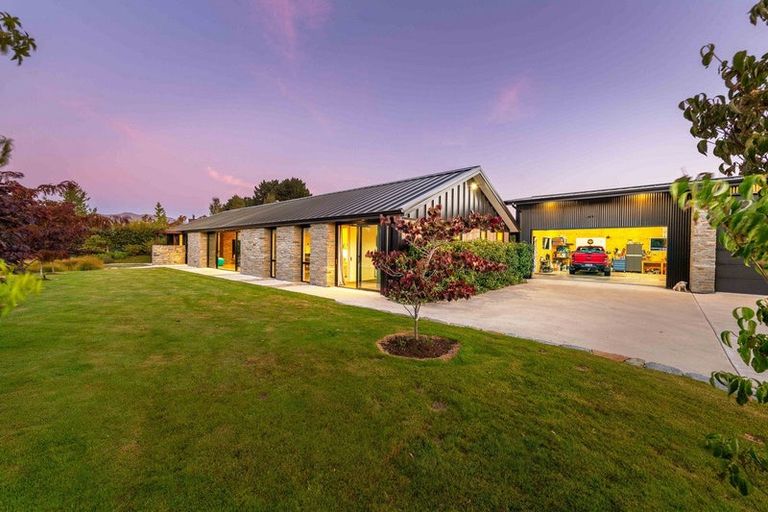Photo of property in 3 Hikuwai Drive, Albert Town, Wanaka, 9305