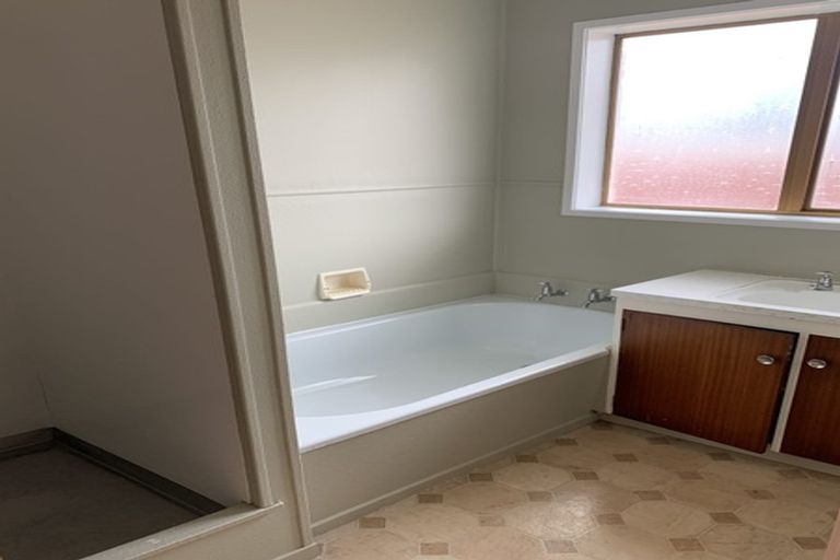 Photo of property in 2/50 Jellicoe Road, Manurewa, Auckland, 2102