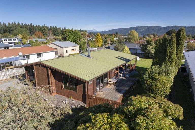 Photo of property in 66 Luxmore Drive, Te Anau, 9600