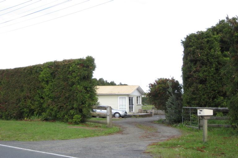 Photo of property in 154 Oraha Road, Kumeu, 0892