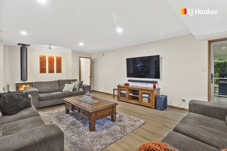 Photo of property in 4 Jaffray Drive, East Taieri, Mosgiel, 9024