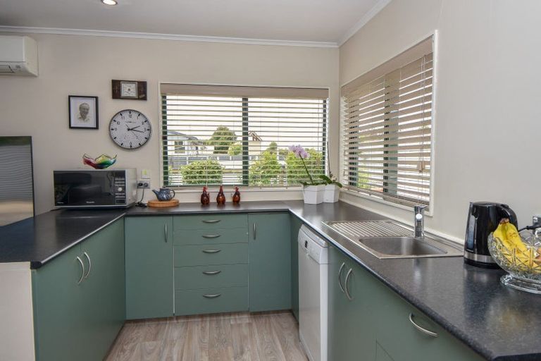 Photo of property in 19a Charles Street, Carterton, 5713