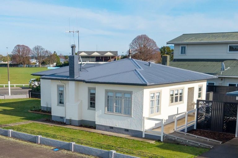Photo of property in 20 George Street, Dannevirke, 4930