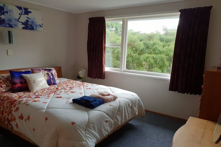 Photo of property in 51b Mana View Road, Paremata, Porirua, 5026