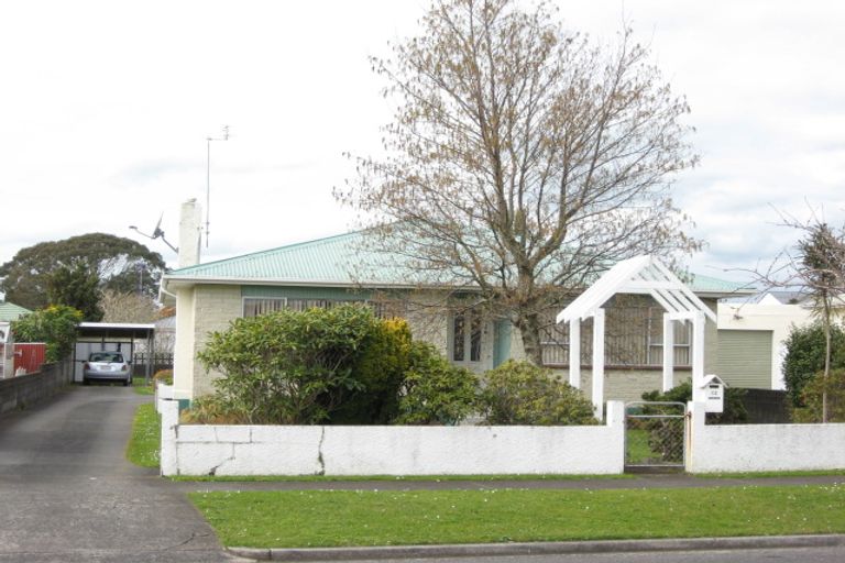 Photo of property in 12 Truby King Street, Merrilands, New Plymouth, 4312